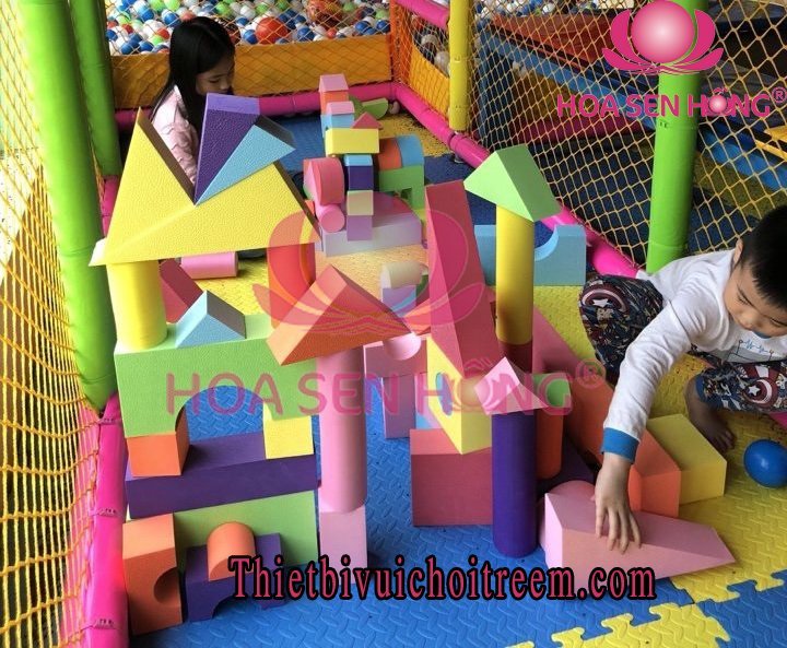 Đồ chơi trong nhà PT-41-03 cho khu vui chơi trong nhà trung tâm thương mại, nhà hàng, trường mầm non – Hoa Sen Hồng